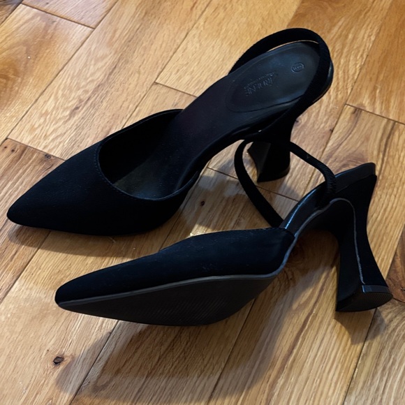 Ardene Black Pointed Slingback Heels - Picture 3 of 5